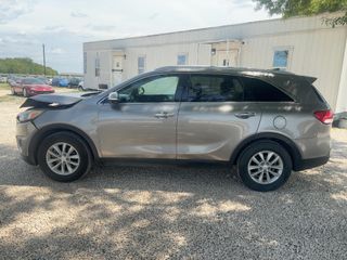 2016 Kia Sorento 2.4L LX - Exterior Side Driver Image